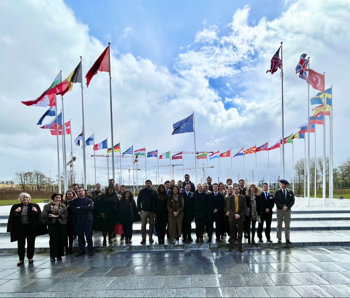 Seminar on global security and defence, European cooperation and cybersecurity / Séminaire sur la sécurité et la défense mondiales, la coopération européenne et la cybersécurité